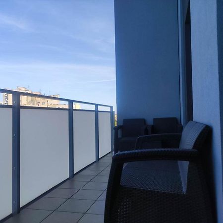 Apartamenty Metro Targowek 27 วอร์ซอ ภายนอก รูปภาพ